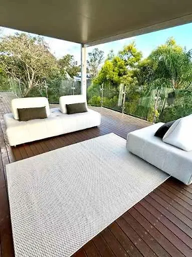 Holiday home Generous 4-Bed 3-Bath Property In Seven Hills Brisbane